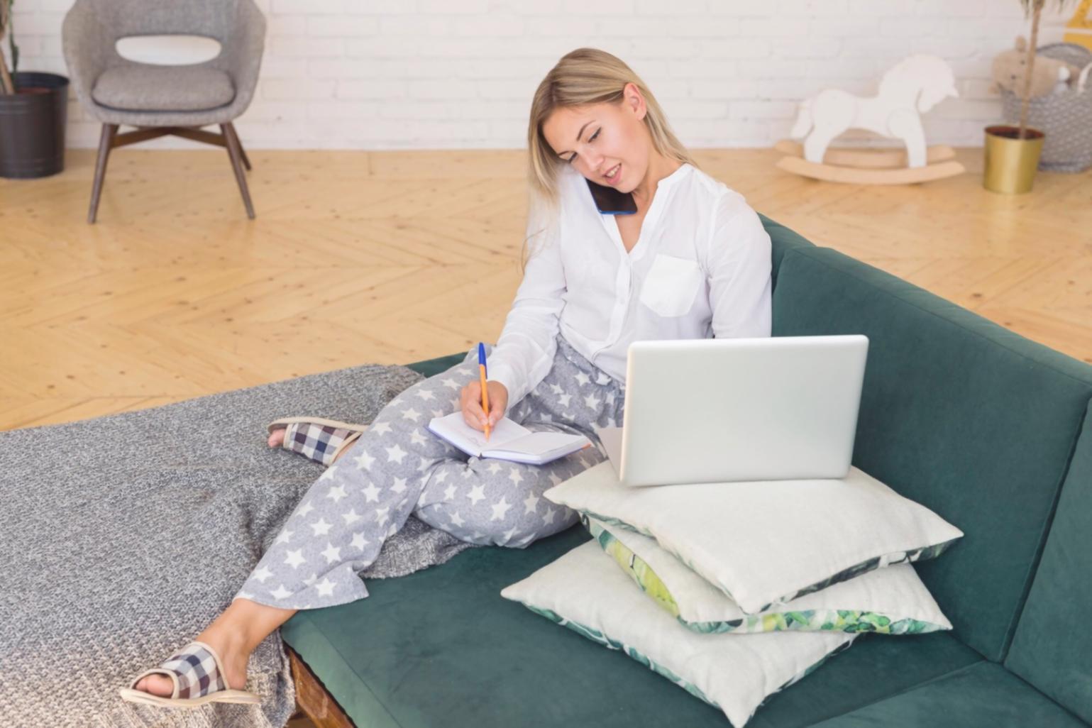 Geschäftsbesprechung mit Finanzunterlagen